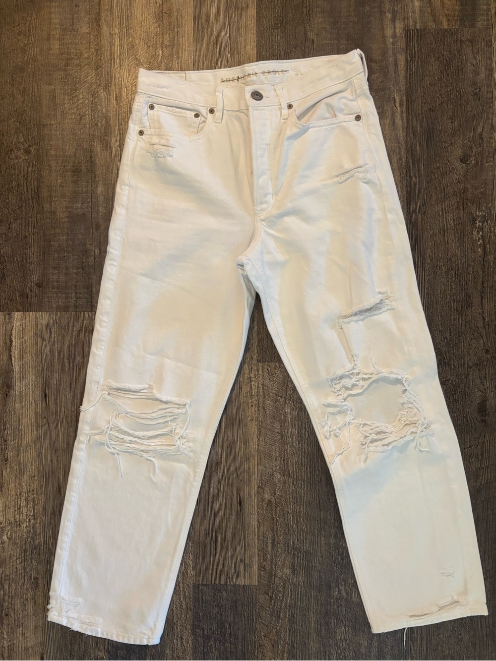 American Eagle Outfitters White Distressed Relaxed Jeans